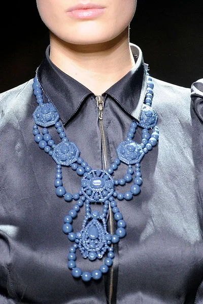 Look 34